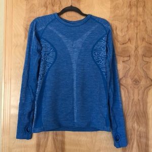 Lululemon long sleeve blue top